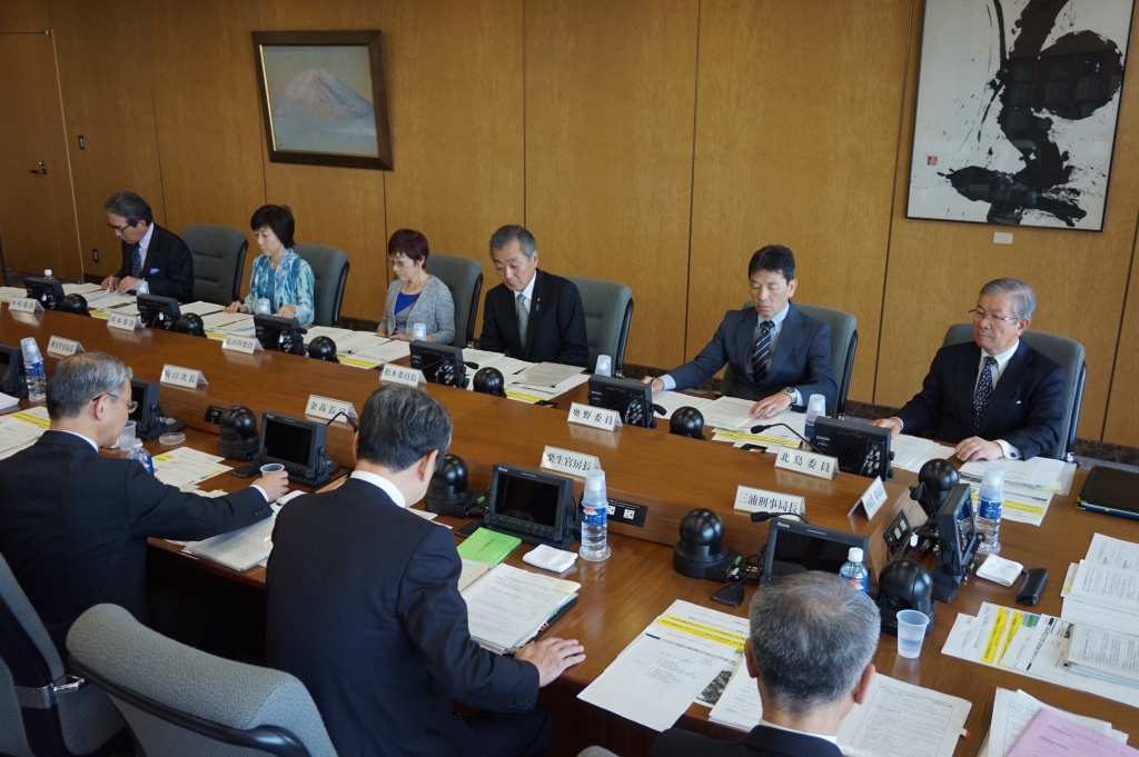 委員会開催の様子