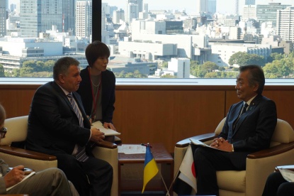 写真:ウクライナ内務大臣と会談